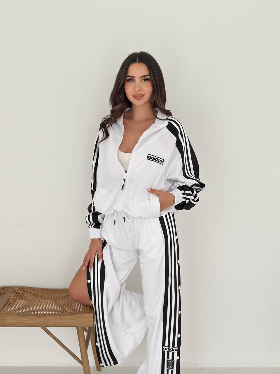 Çıtçıtlı Yan Şeritli Adidas Eşofman Takımı | Lessora Lessora