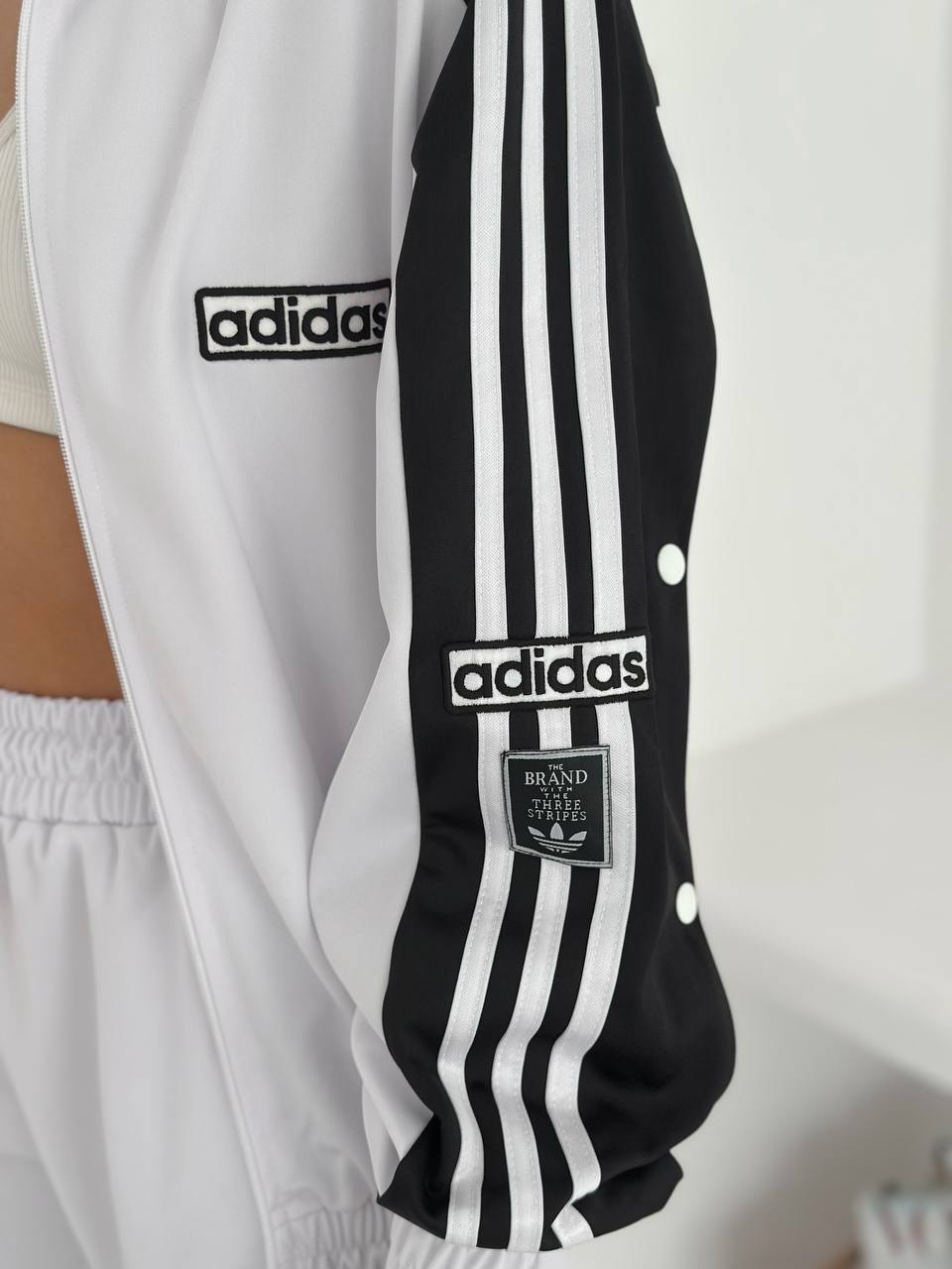 Çıtçıtlı Yan Şeritli Adidas Eşofman Takımı | Lessora Lessora